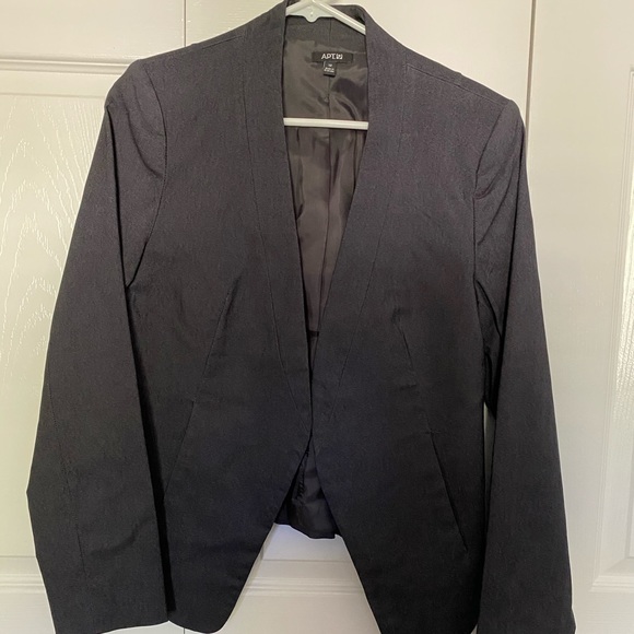 Apt. 9 Jackets & Blazers - 📣Last Chance📣Brand New! Apt 9 Charcoal Blazer